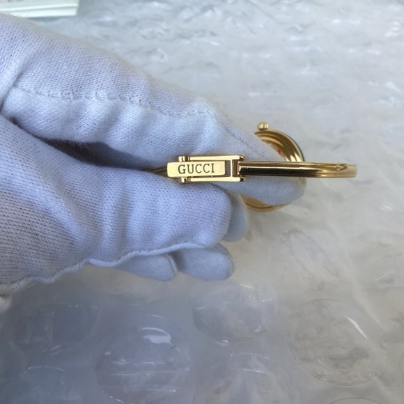 Vintage Gucci 11/12.2 Interchangeable Bezel Watch Near Mint Preowned Condition - Picture 9 of 16